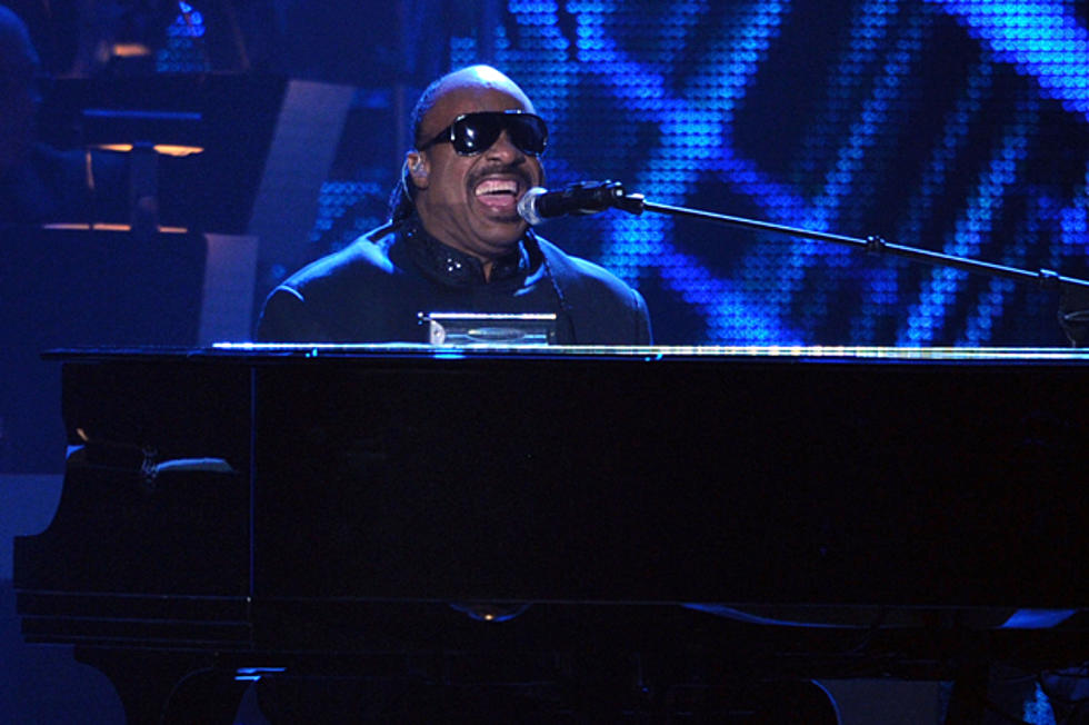 Stevie Wonder Serenades Steven Tyler on ‘American Idol’
