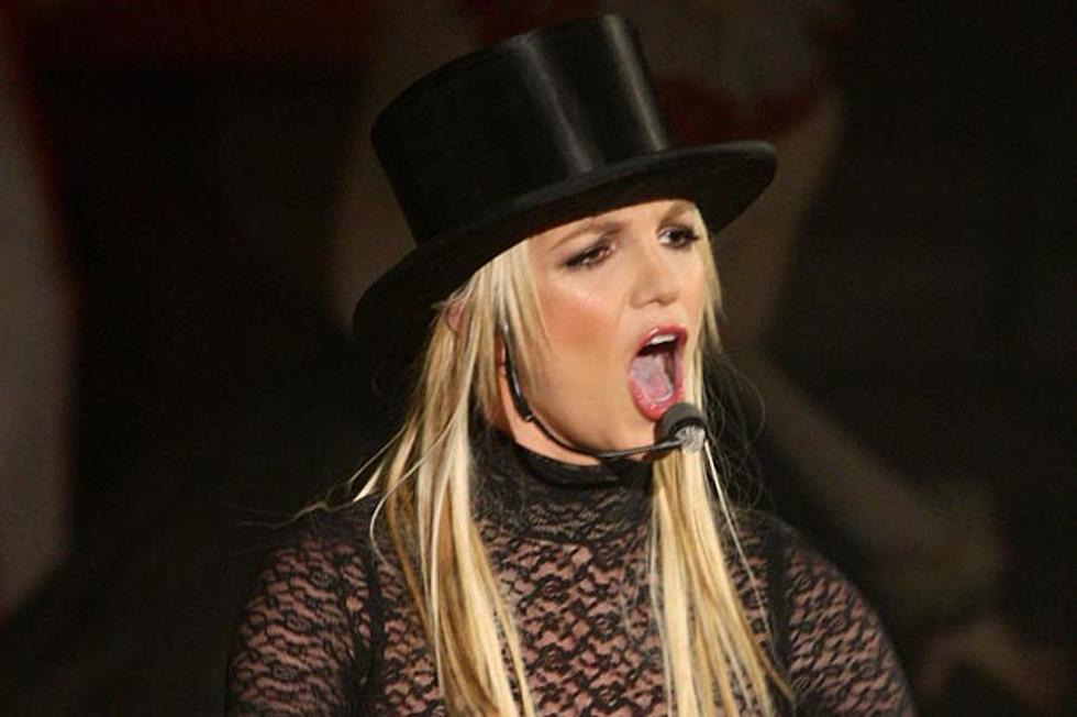 Britney Spears &#8216;Scary&#8217; Bonus Track Featured on Japanese &#8216;Femme Fatale&#8217; Edition