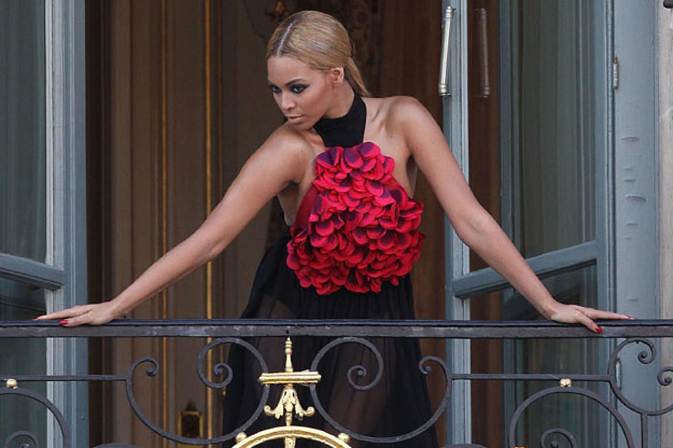 Beyonce Poses for Harper&#8217;s Bazaar