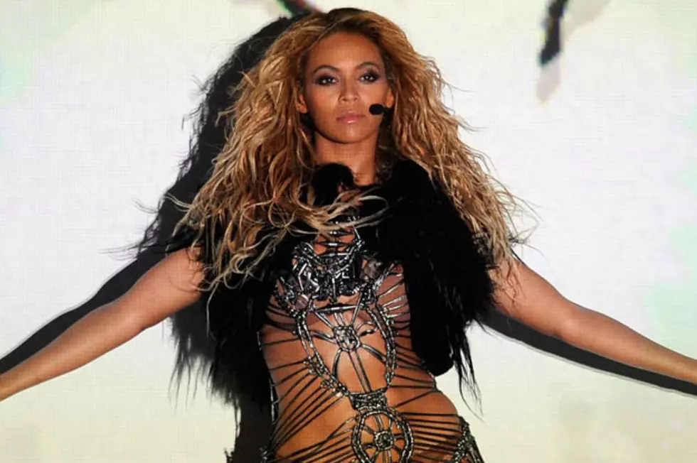 Beyonce Debuts &#8216;1+1&#8242; on &#8216;American Idol&#8217; Finale