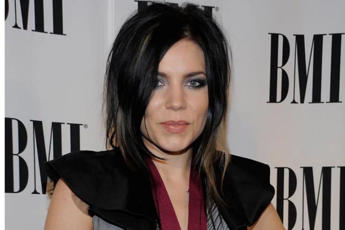 Skylar Grey Shares Details on First Single from Upcoming Fall Album.
