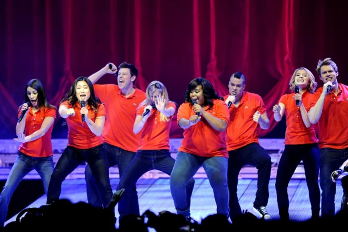 ‘Glee’ Wraps Up Season 2, New Directions Hit the Road on