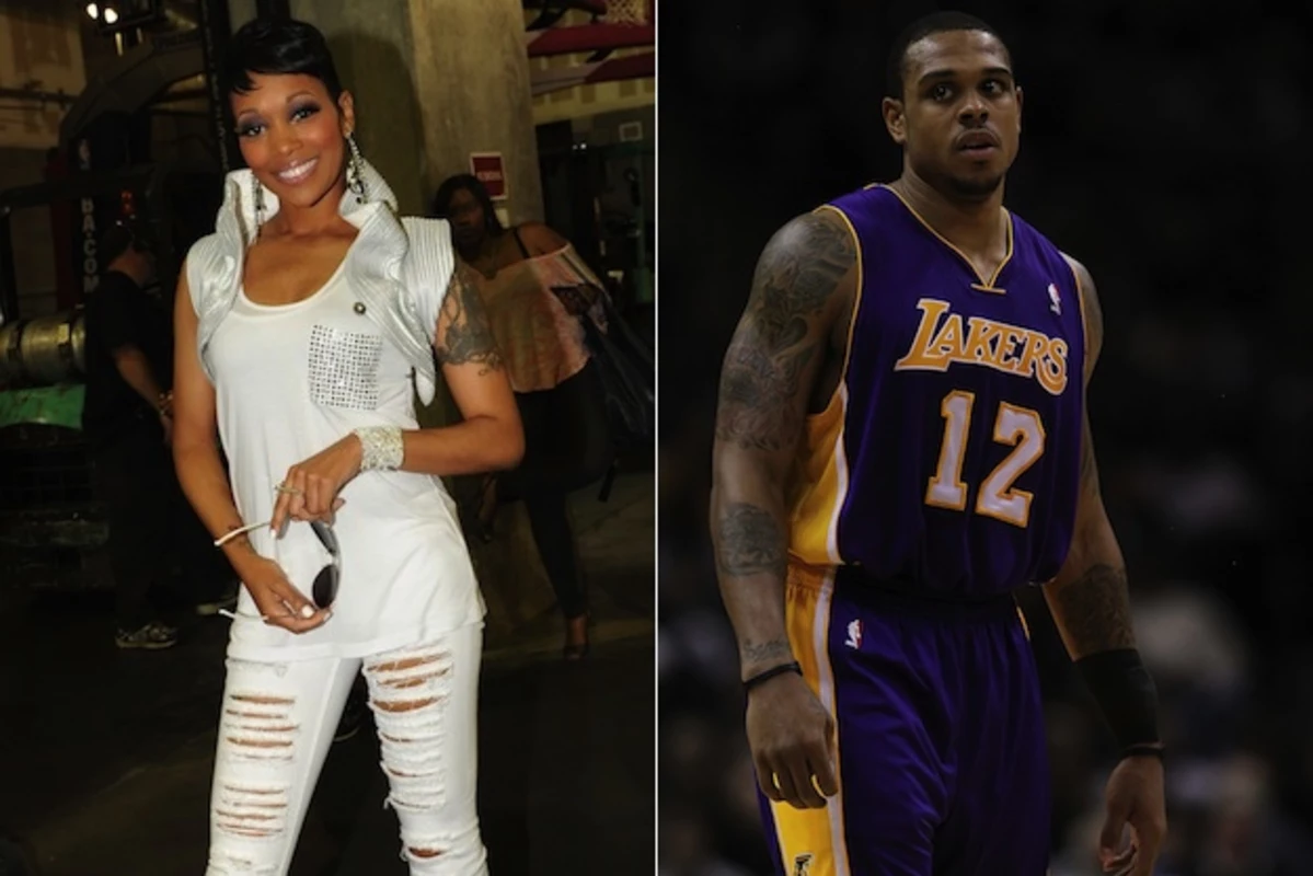 Monica and Shannon Brown: Wedding Guest Arrivals
