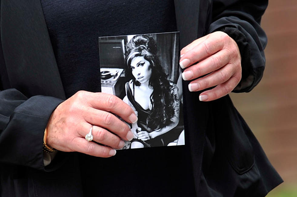 Amy Winehouse Funeral Takes Place in London