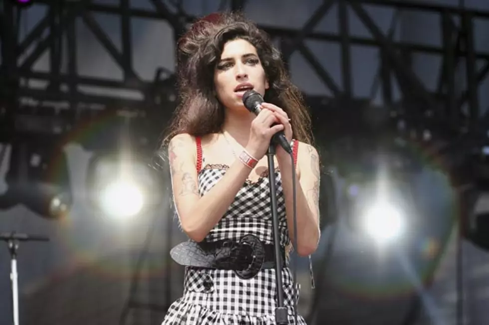 Amy Winehouse&#8217;s &#8216;Back to Black&#8217; Moves up to No. 4