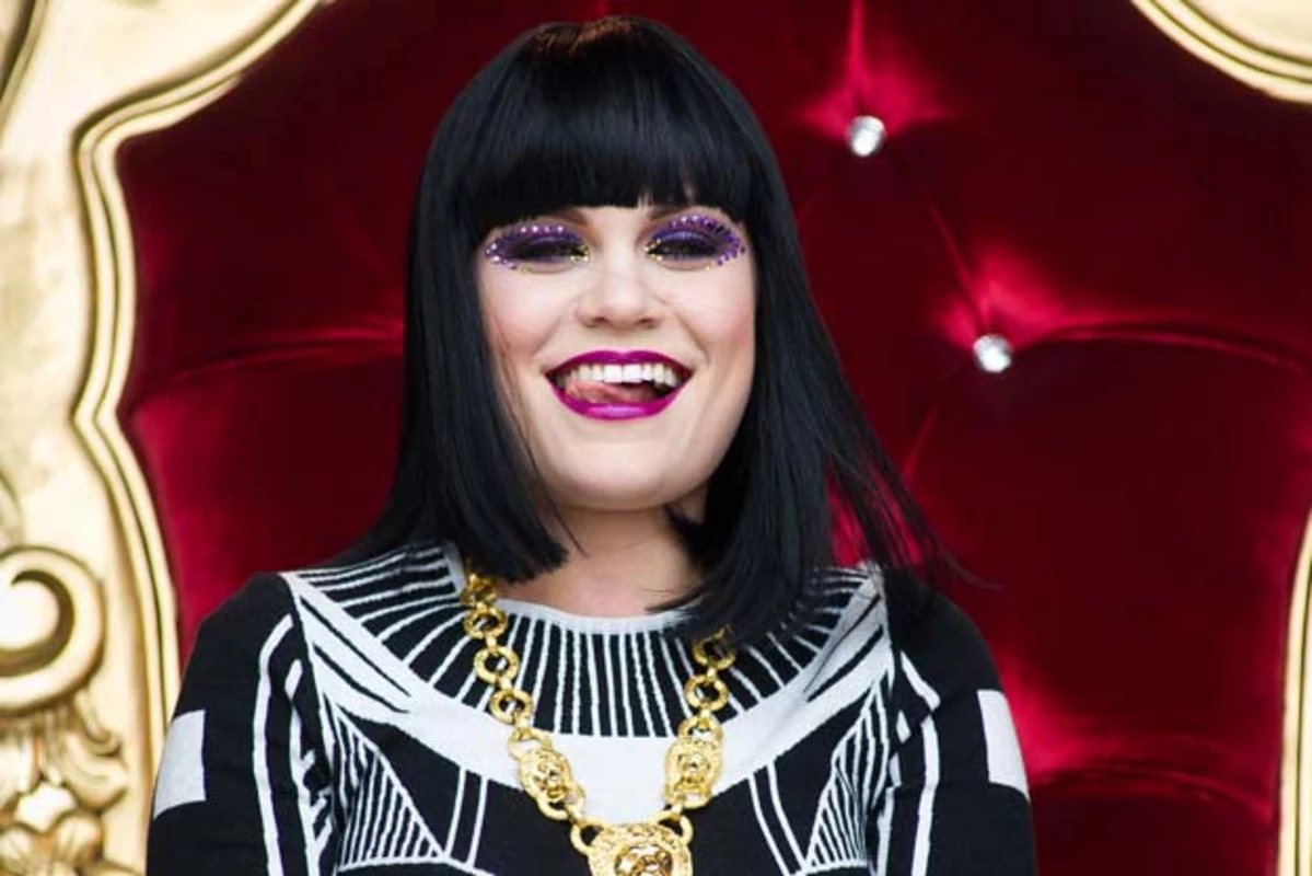 Jessie J Returns to Her Grade School Roots in ‘Who’s Laughing Now’ Video