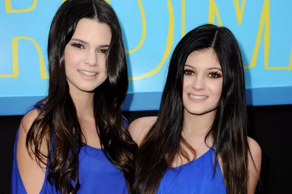Kendall &#038; Kylie Jenner Cover Katy Perry&#8217;s &#8216;Firework&#8217; on Ranch in Wyoming