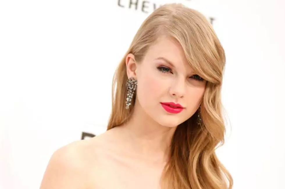 Taylor Swift Assists With Backstage Proposal