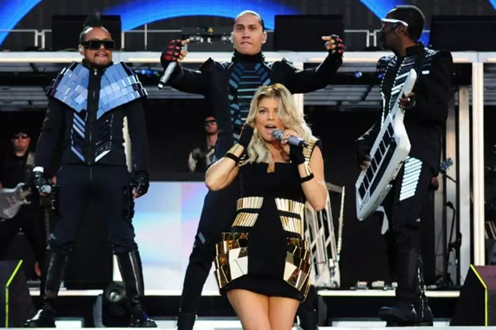 Fergie Helps Husband’s Flooded Hometown With Black Eyed Peas Benefit Show