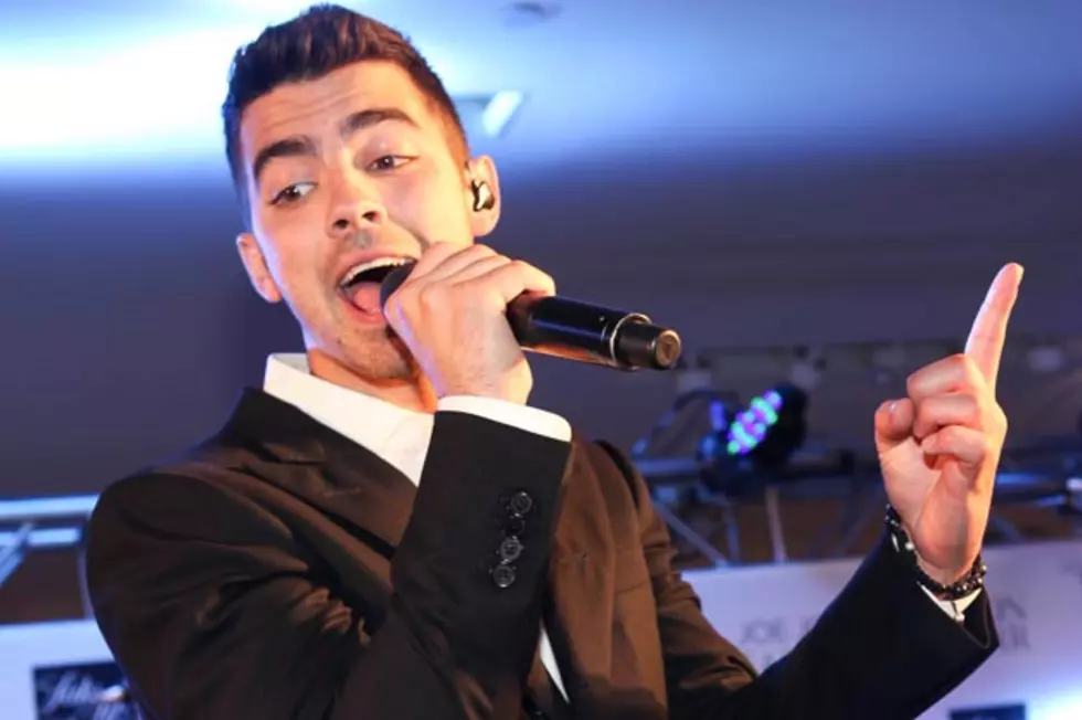 Joe Jonas Performs &#8216;Just in Love&#8217; at Saks Fifth Avenue FNO Event