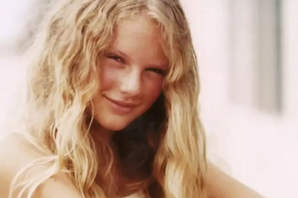 Watch Old Home Movie of Taylor Swift in &#8216;Fearless&#8217; DVD Preview