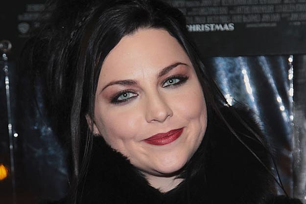 Evanescence Singer Amy Lee Is Pregnant