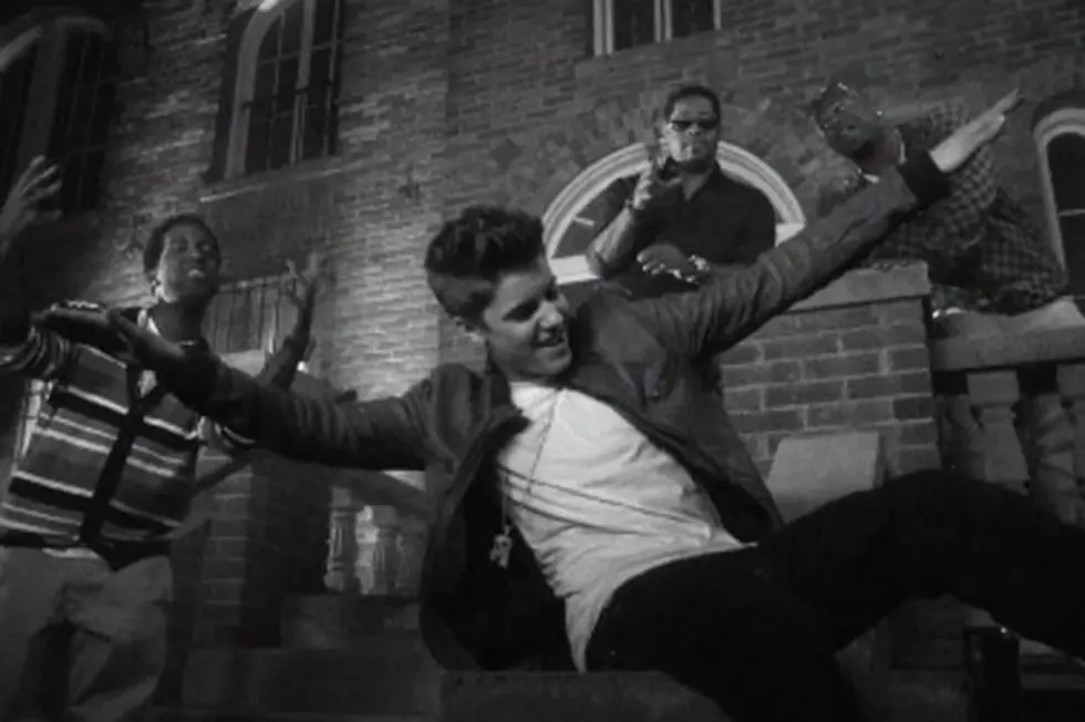 Justin Bieber and Boyz II Men Keep It Simple in ‘Fa La La’ Video