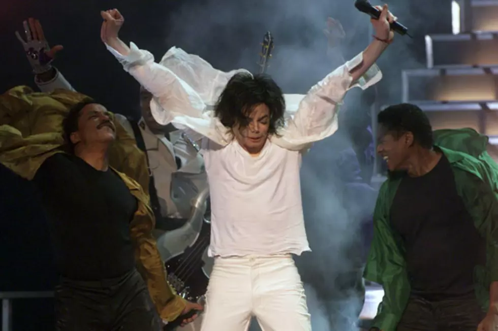 Michael Jackson, &#8216;Immortal Megamix&#8217; &#8211; Song Review