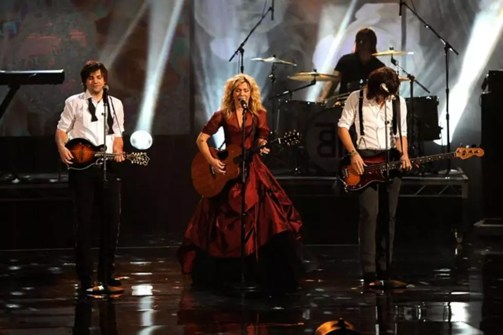 The Band Perry Make American Music Awards Debut With &#8216;If I Die Young&#8217;