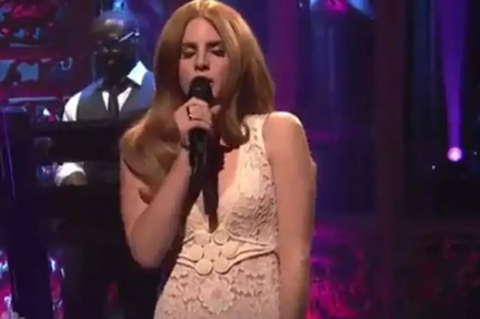 Glorious Viva browser Lana Del Rey Makes 'SNL' Debut With 'Video Games' + 'Blue Jeans'