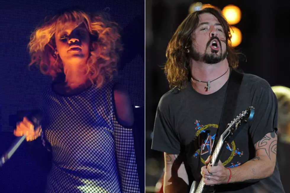 Rihanna Tokes Up With Foo Fighters at Post-Grammy Party