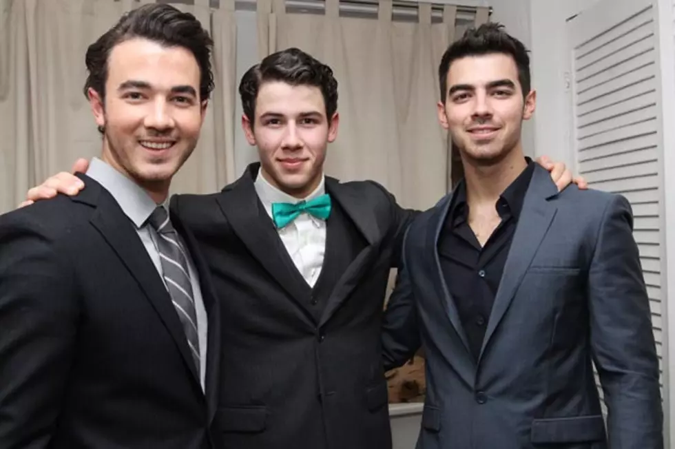 Are the Jonas Brothers Reuniting?: This Week’s Best Tweets