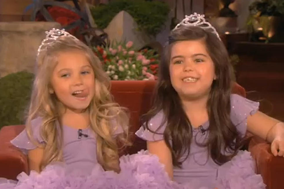 Sophia Grace &#038; Rosie Predict Taylor Swift&#8217;s Attire, Wear Flo Rida&#8217;s Sunglasses at 2012 Grammys