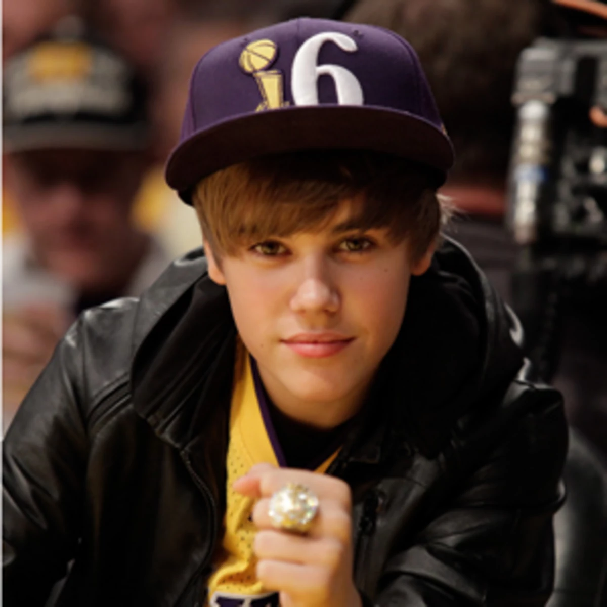 Justin Bieber's Spiked Hat Sparks Criticism Is It Really His Worst Look Ever? (PHOTOS)