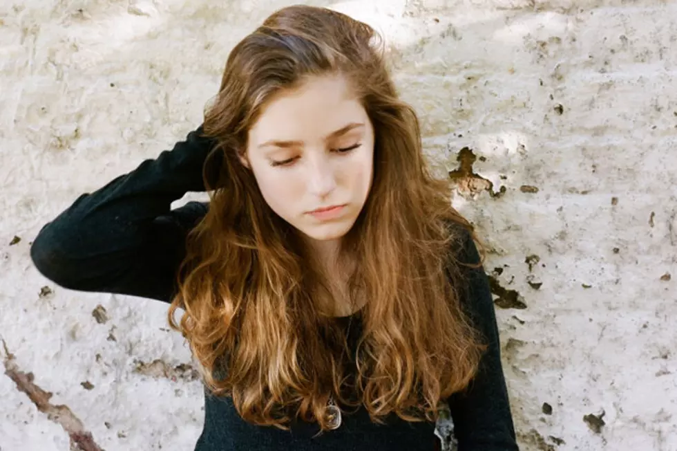 Birdy Performs &#8216;Shelter&#8217; Live in L.A. &#8211; Exclusive Premiere