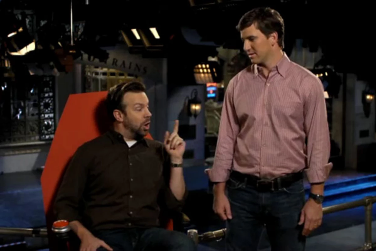SNL Promos: Eli Manning   Cast Spoof The Voice