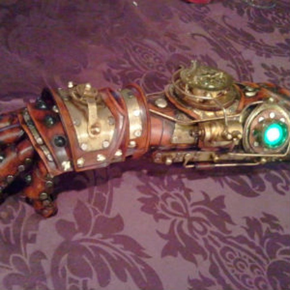 Best Fan-Made Justin Bieber Merch: ‘Iron Man’-Style Gauntlet