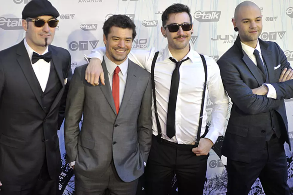 Hedley Rock the 2012 MuchMusic Awards With ‘Kiss You Inside Out’