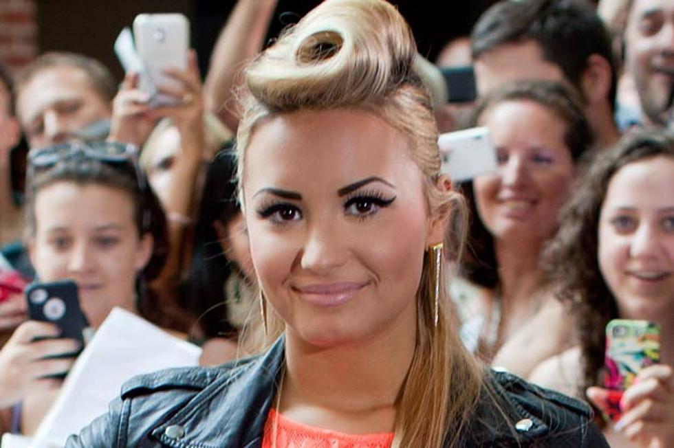 Demi Lovato Shows Off Killer Legs in 2012 Teen Choice Awards Promo