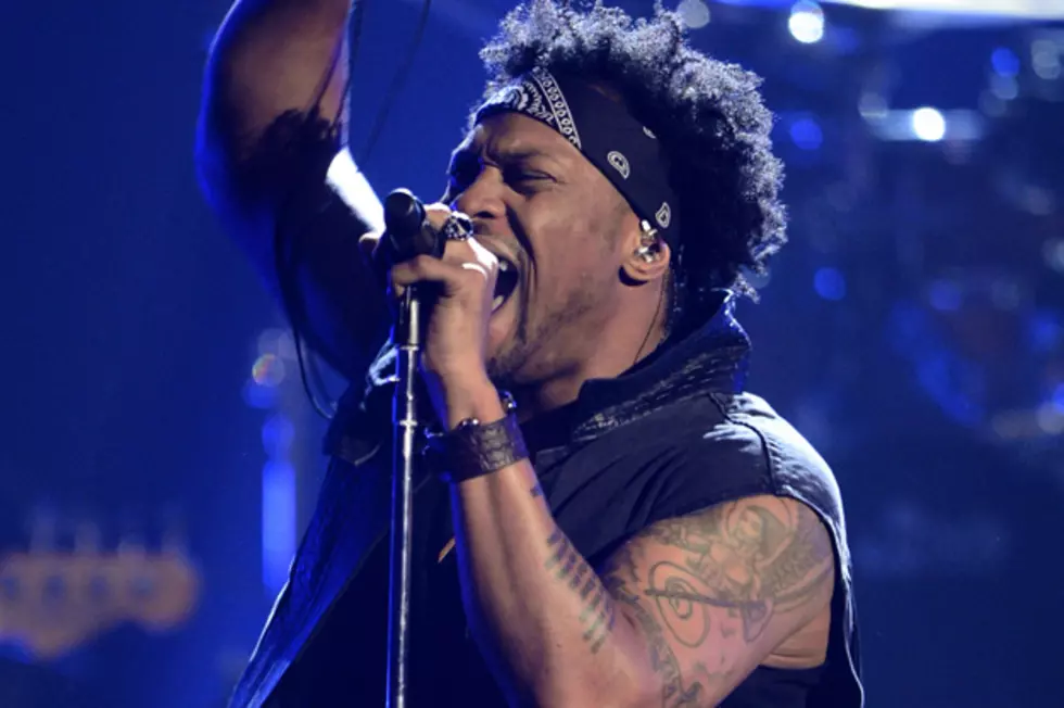 D&#8217;Angelo Makes Triumphant Return With &#8216;How Does It Feel&#8217; + &#8216;Sugar Daddy&#8217; at 2012 BET Awards