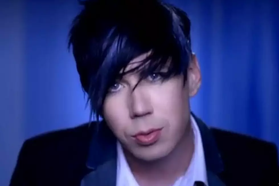 Marianas Trench Get Dolled Up in &#8216;Desperate Measures&#8217; Video