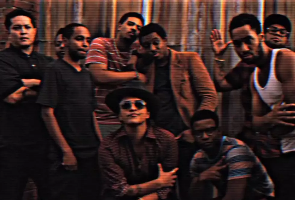 Bruno Mars Gets Distorted, Performs Live in ‘Locked Out of Heaven’ Video
