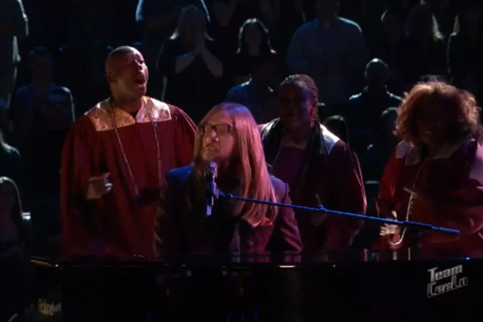 Nicholas David Brings Heart + Soul to &#8216;The Voice&#8217; with &#8216;Lean On Me&#8217;