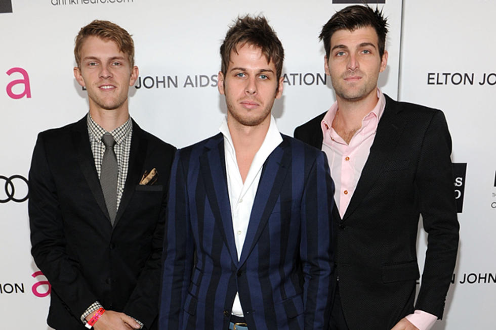 Foster the People&#8217;s &#8216;Pumped Up Kicks&#8217; Also Pulled From Radio Stations Following Newtown, Connecticut School Shooting