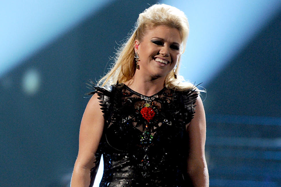 Kelly Clarkson Is Engaged!