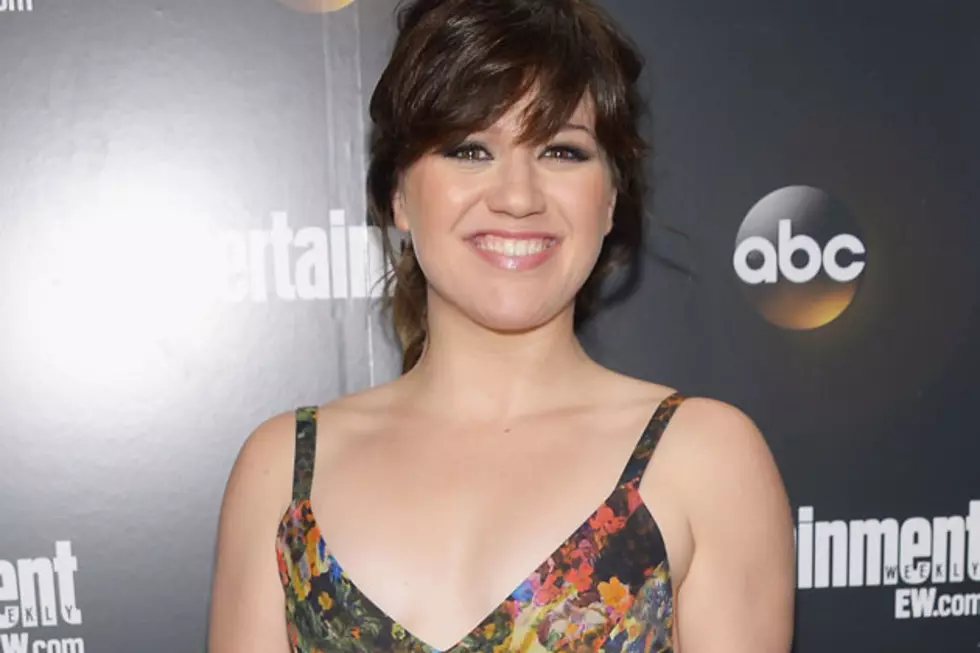 Pop Bytes: Kelly Clarkson Posts Reaction to Four Grammy Noms + More