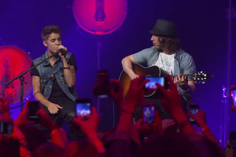 Justin Bieber Performs ‘As Long as You Love Me’ in Australia for ‘Believe Acoustic’