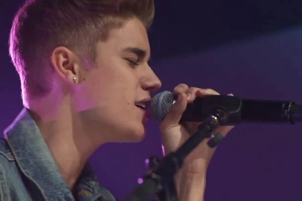 Justin Bieber Releases ‘all Around The World Acoustic Video