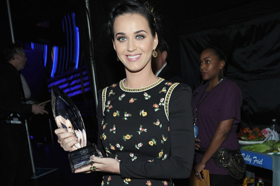 Katy Perry Wins Big at the 2013 People’s Choice Awards
