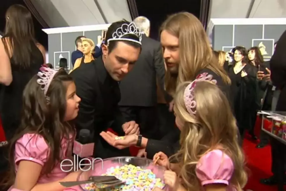 Sophia Grace + Rosie Interview Maroon 5, Carly Rae Jepsen + More at 2013 Grammys