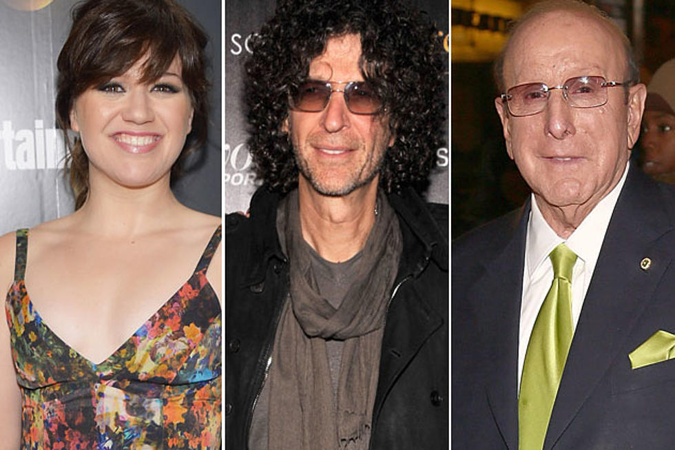 Kelly Clarkson Has Howard Stern on Her Side During Clive Davis Feud