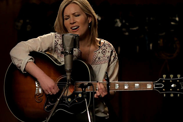 Dido Delivers an Acoustic Performance of 'Girl Who Got Away' [Video]