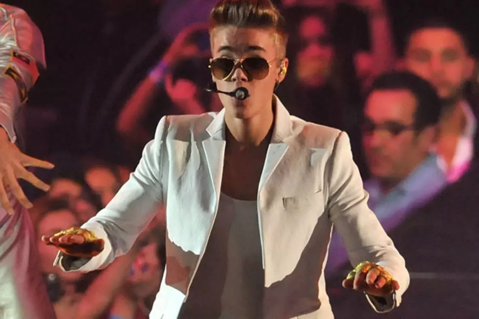 Justin Bieber Apologizes for Being Two Hours Late