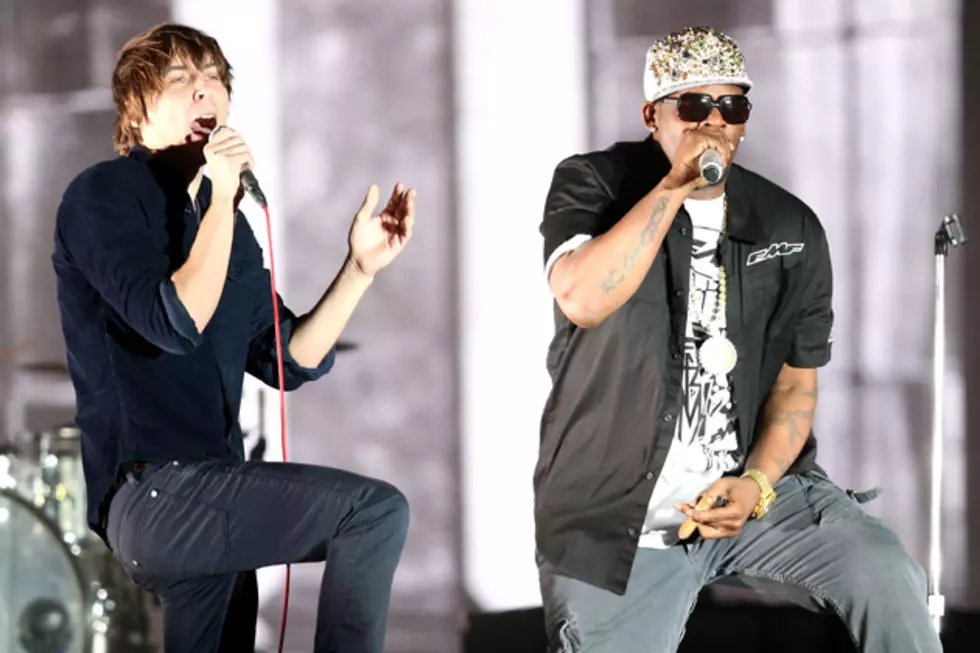 R. Kelly Performs With Phoenix at 2013 Coachella Festival [VIDEO]