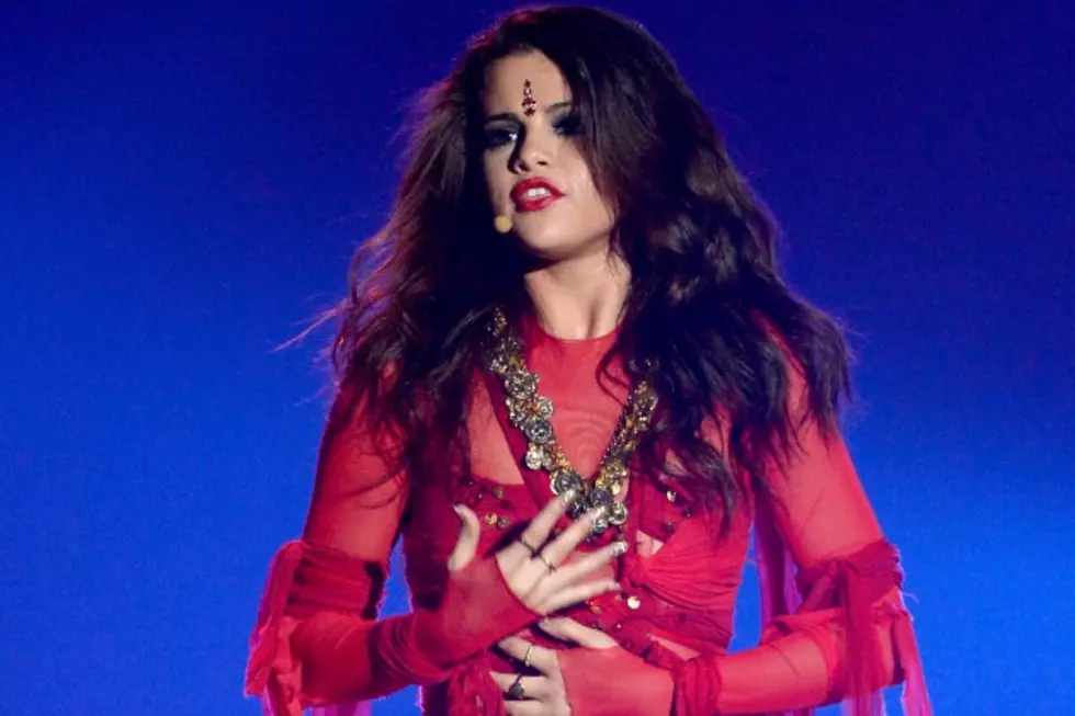 Selena Gomez Under Fire for Wearing Bindis