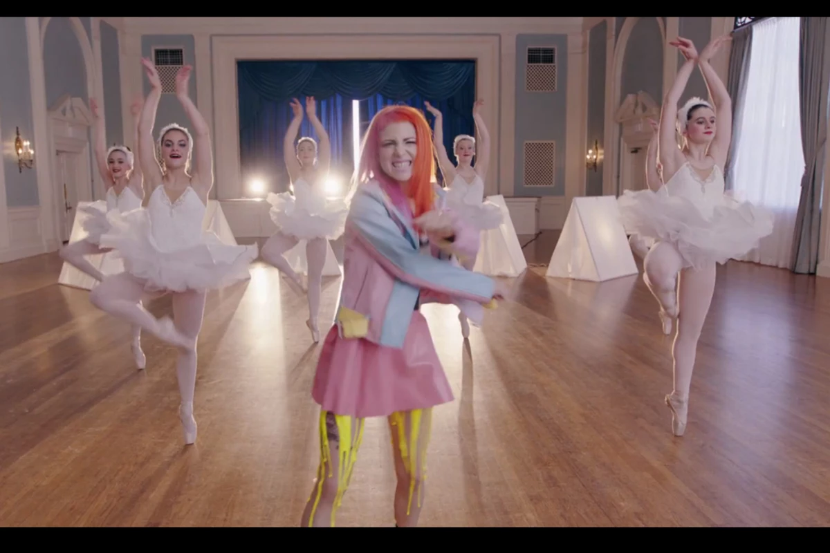 Paramore Get Celebratory in ‘Still Into You’ Video