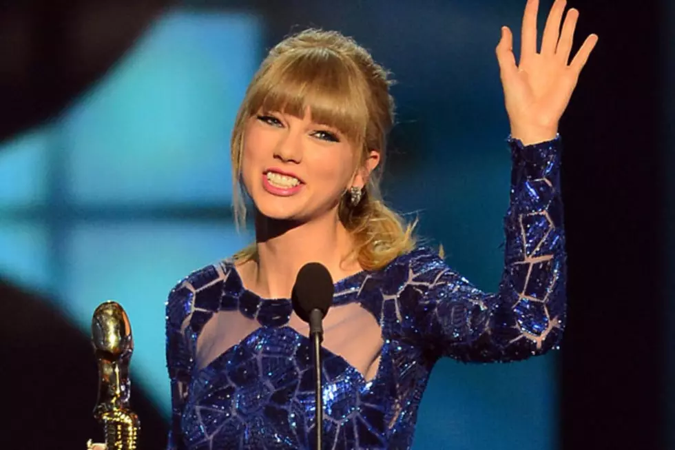 Taylor Swift Takes Artist of the Year Honor at the 2013 Billboard Music Awards