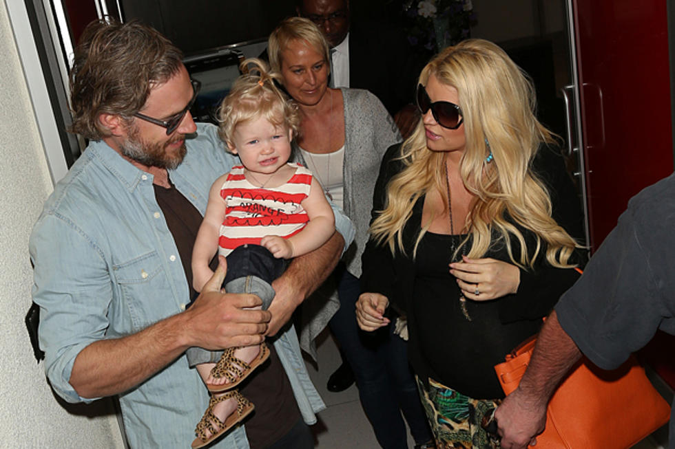 jessica simpson welcomes son