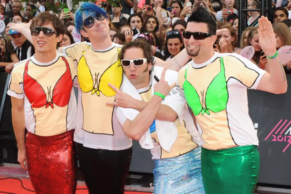 Marianas Trench Get Risky With Their &#8216;Desperate Measures&#8217; Performance at the 2013 MuchMusic Video Awards [Video]