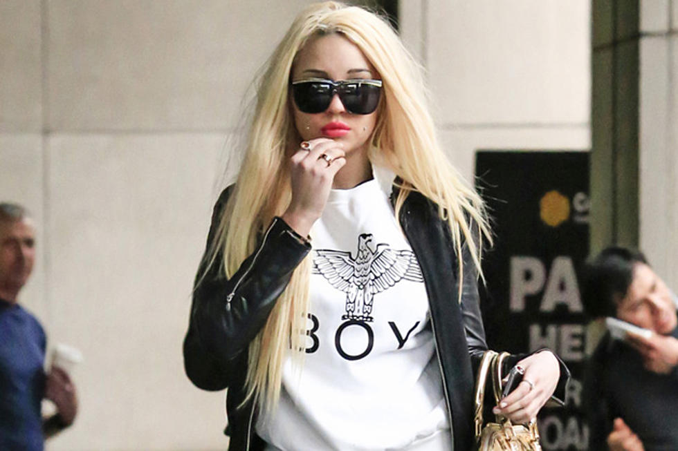 Amanda Bynes Placed on Psychiatric Hold After Lighting Fire in Senior Citizen&#8217;s Driveway